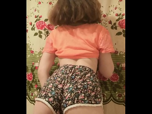❤️ Seksi mlada beba skida kratke hlačice pred kamerom ❤❌ Jebeni video  kod nas ❌
