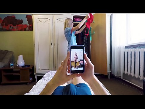 ❤️ Polusestra je natjerala svog brata da svrši neposredno prije nego što je mama došla kući ❤❌ Jebeni video kod nas ❌